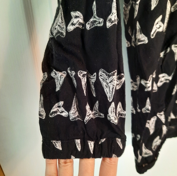 RVCA Hooded Shark Tooth Top, Size Small, Black + White - Picture 5 of 10